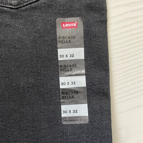 Levi's Women's Ribcage Bell Jeans 30x32 Black Super High Rise Flare Denim Slim - Picture 8 of 10